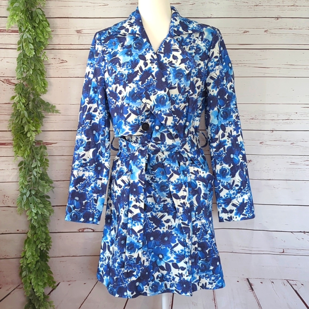 Curete Designer Blue Floral Luxe Made in USA Women's 10‎ Quiet Luxury Long Coat